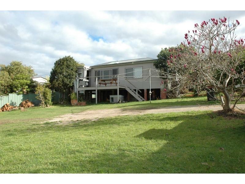 2 Maling Street, Eden NSW 2551