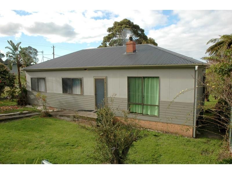 2 Maling Street, Eden NSW 2551