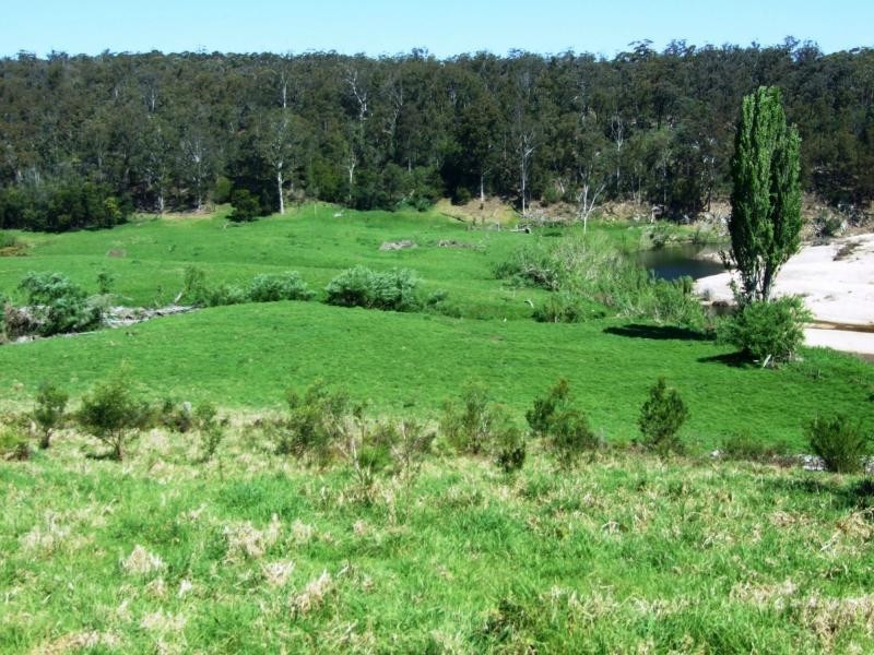 L44, 50, 72 The Snake Track, Kiah, Kiah NSW 2551