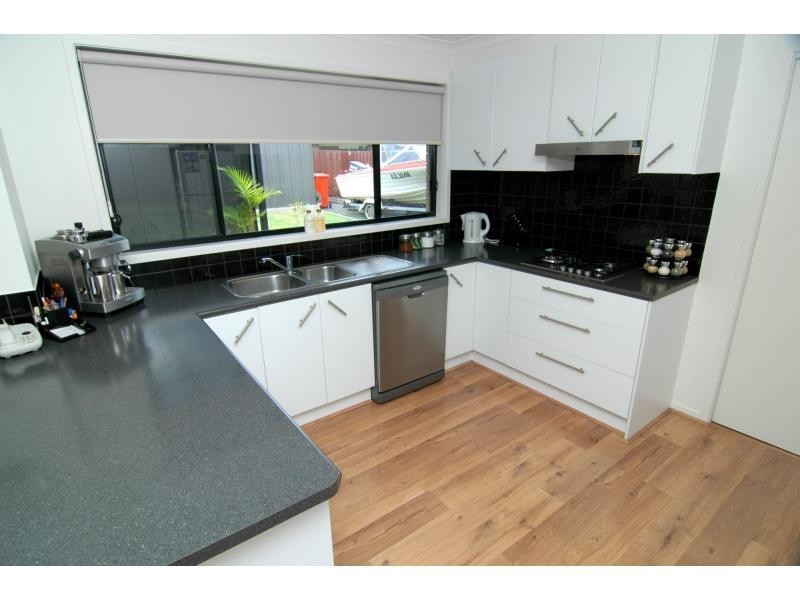 13 Lake Street North, Eden NSW 2551