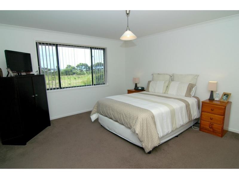 13 Lake Street North, Eden NSW 2551