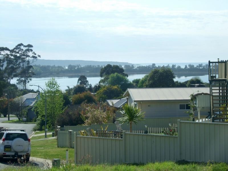 13 Blue Marlin Court, Eden NSW 2551