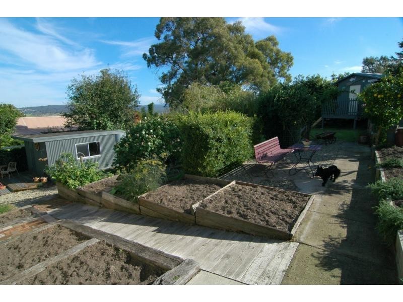 6 Ives Street, Pambula NSW 2549