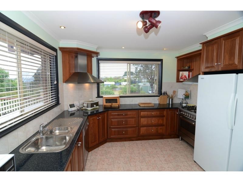 6 Little Bimmil Street, Eden NSW 2551