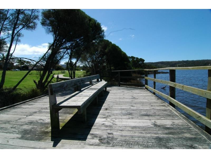 42 Lakeside Drive, Eden NSW 2551