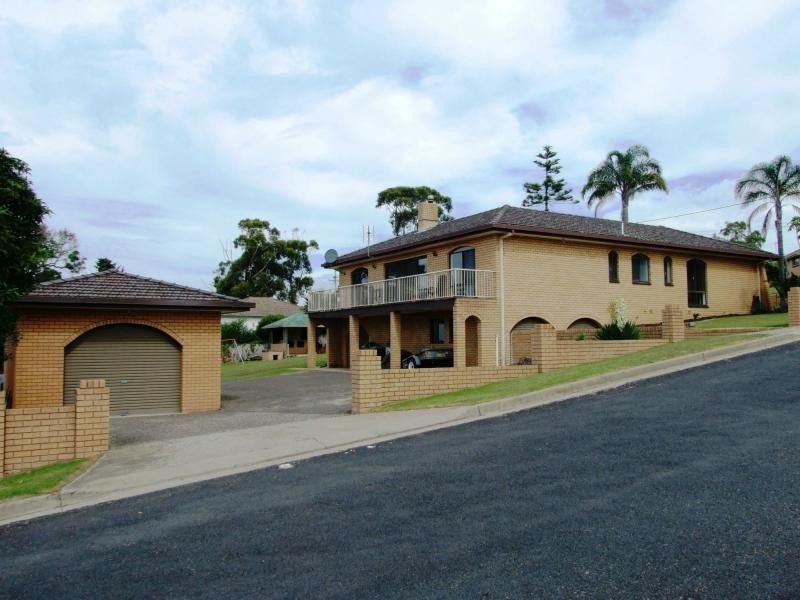 8 Bimmil Street, Eden NSW 2551