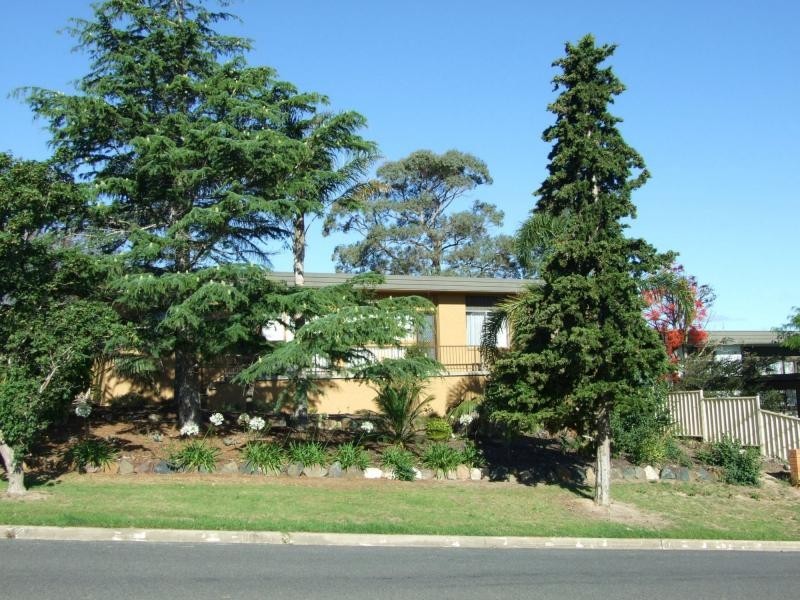 1/2 Andrea Street, Eden NSW 2551