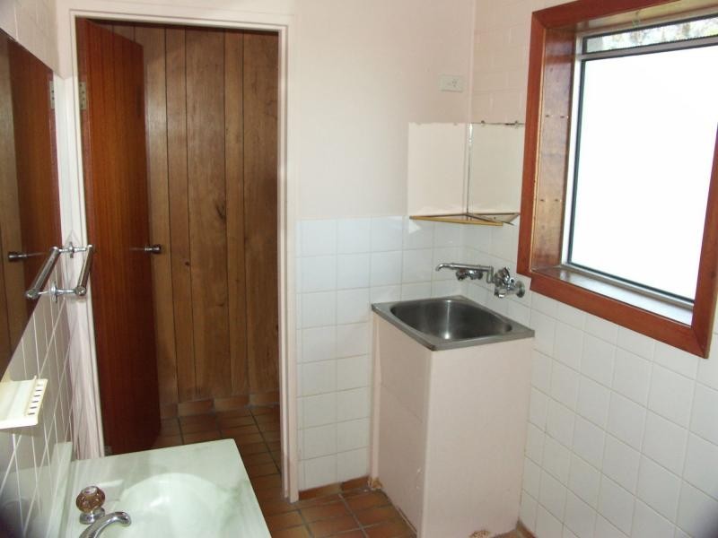 1/2 Andrea Street, Eden NSW 2551