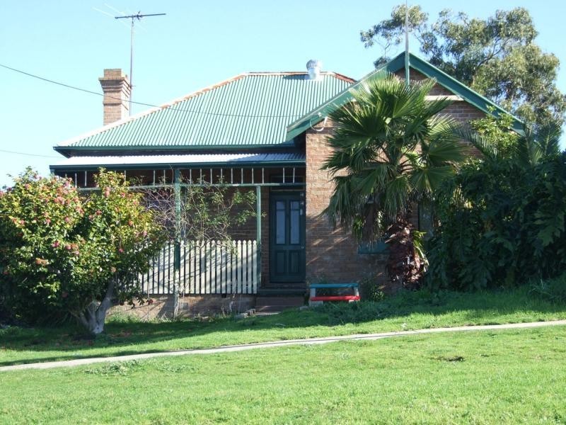 233 Imlay Street, Eden NSW 2551