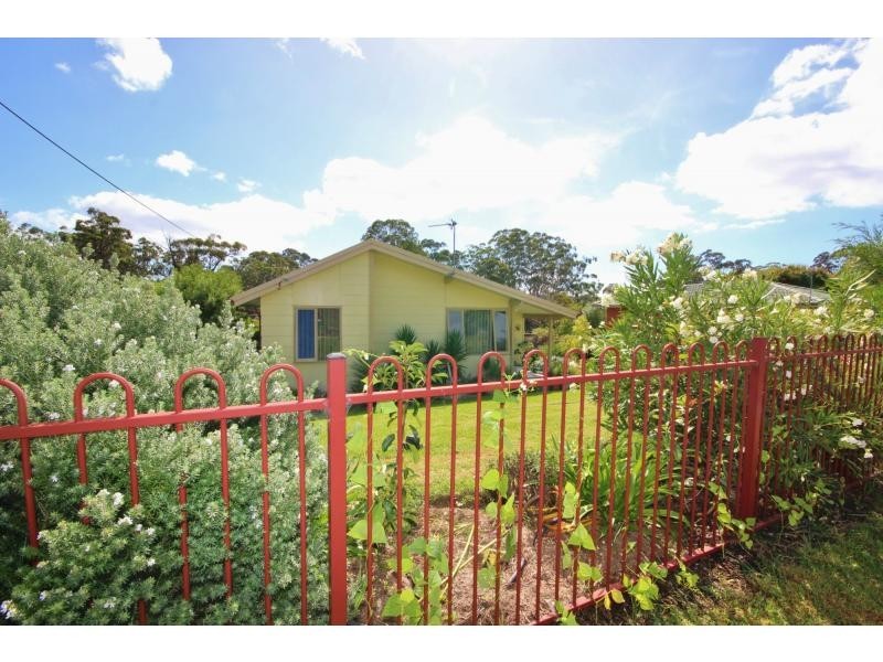 11 Moorhead Street, Eden NSW 2551