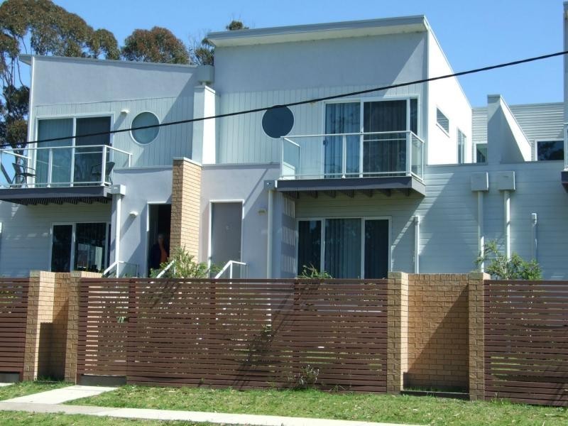 2/85 Princes Highway, Eden NSW 2551