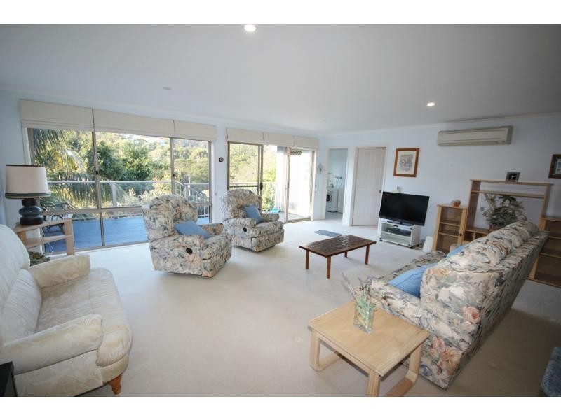 Duplex 2/3 Hollis Court, Merimbula NSW 2548