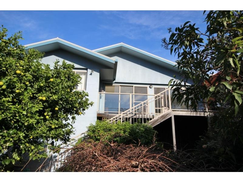 Duplex 2/3 Hollis Court, Merimbula NSW 2548