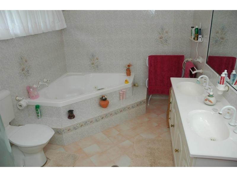 2 Bass Street, Eden NSW 2551