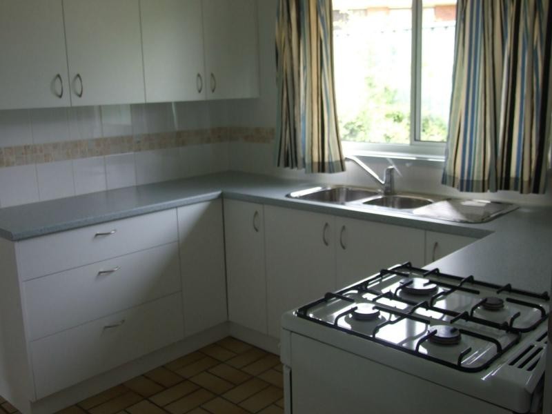 2/11 Wellings Court, Eden NSW 2551