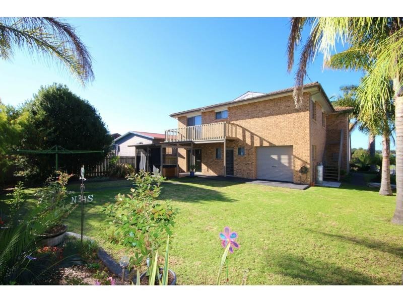 44 Lakeside Drive, Eden NSW 2551