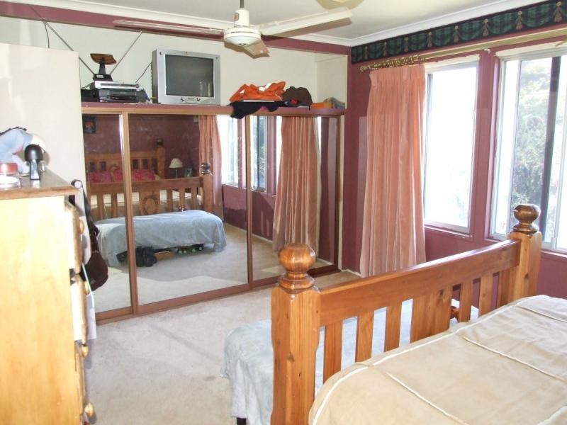 2 Emblen Street, Eden NSW 2551