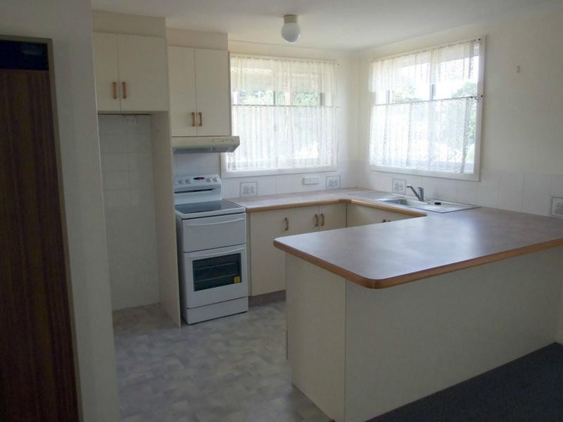 2/9 Yule Street, Eden NSW 2551