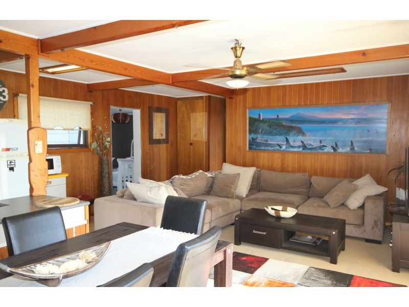 15 Emblen Street, Eden NSW 2551