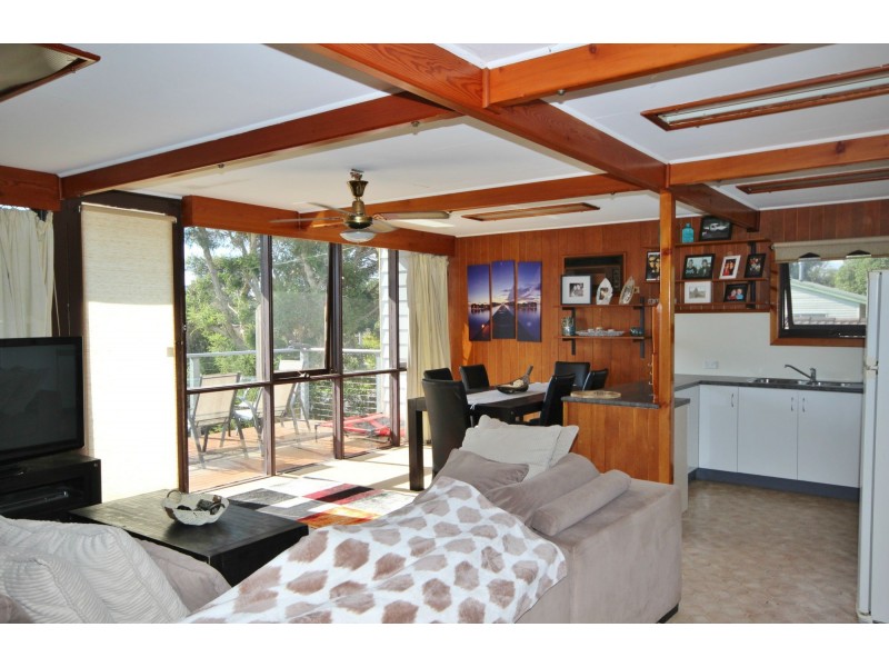 15 Emblen Street, Eden NSW 2551