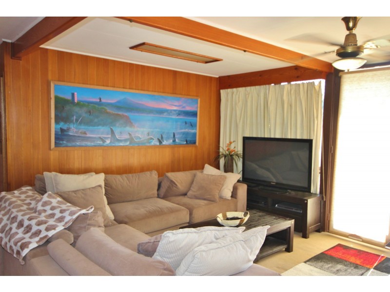 15 Emblen Street, Eden NSW 2551