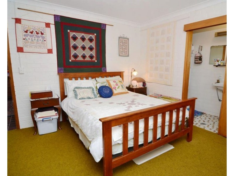 16 Yule Street, Eden NSW 2551