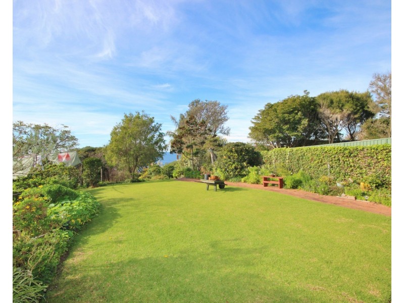 16 Yule Street, Eden NSW 2551