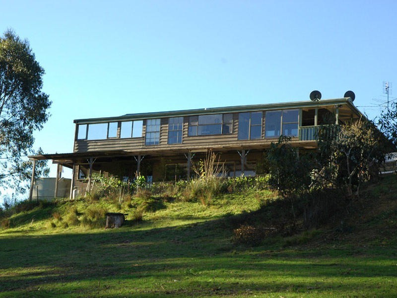 3 Eurack Court, Kiah NSW 2551