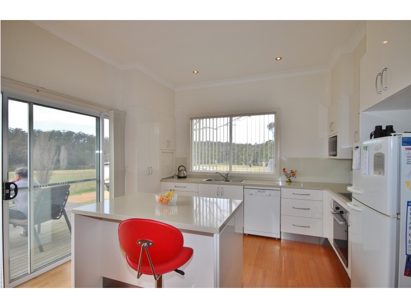 4 Jim McMahon Dr, Eden NSW 2551