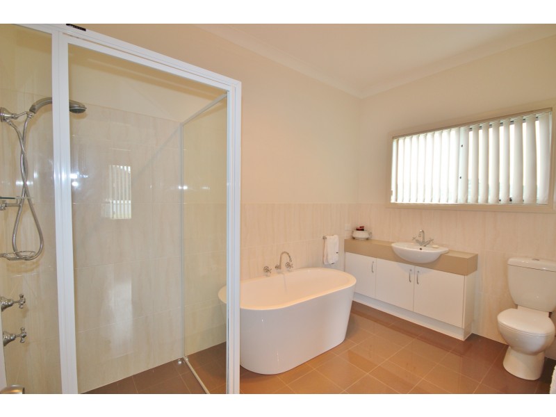 4 Jim McMahon Dr, Eden NSW 2551