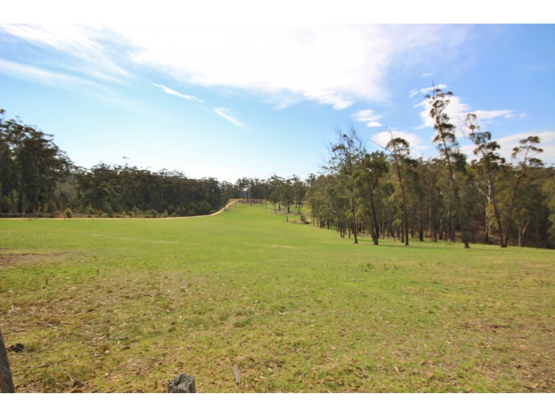 4 Jim McMahon Dr, Eden NSW 2551