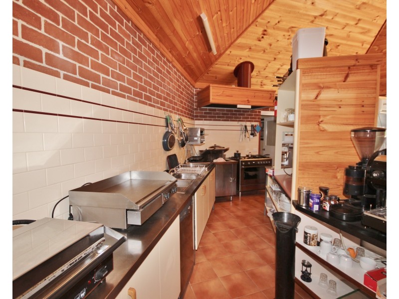 16 Eurack Ct, Kiah NSW 2551