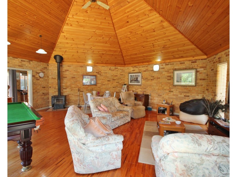 16 Eurack Ct, Kiah NSW 2551