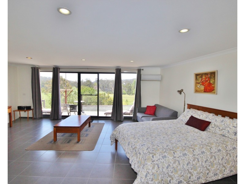 16 Eurack Ct, Kiah NSW 2551