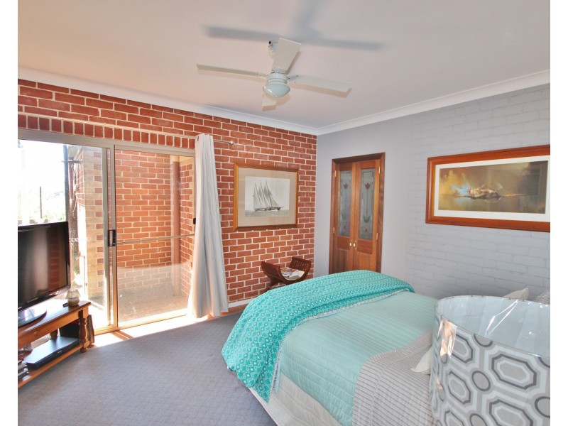 16 Eurack Ct, Kiah NSW 2551