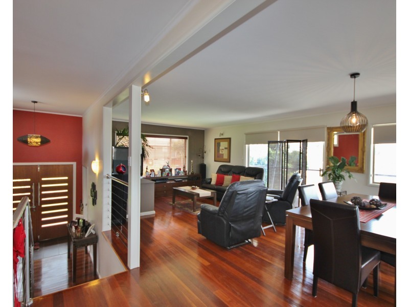 10 Seaview Ave, Merimbula NSW 2548