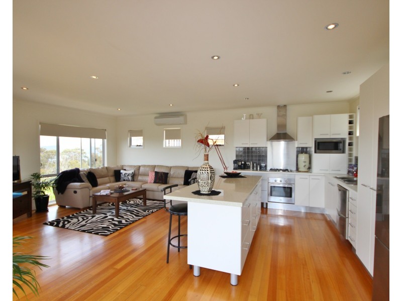 10 Seaview Ave, Merimbula NSW 2548