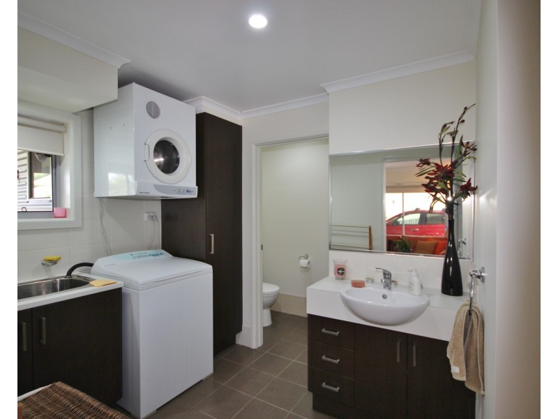 10 Seaview Ave, Merimbula NSW 2548