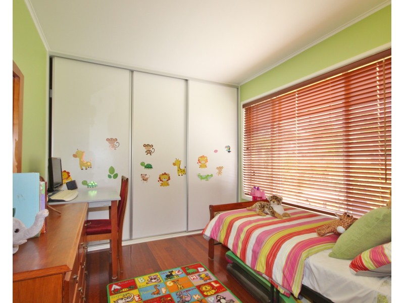 10 Seaview Ave, Merimbula NSW 2548