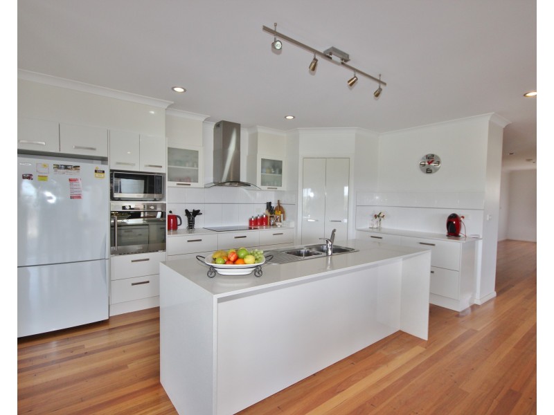 20 Trumpeter Ave, Eden NSW 2551