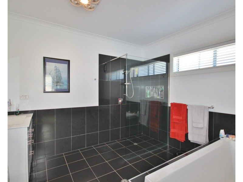 20 Trumpeter Ave, Eden NSW 2551