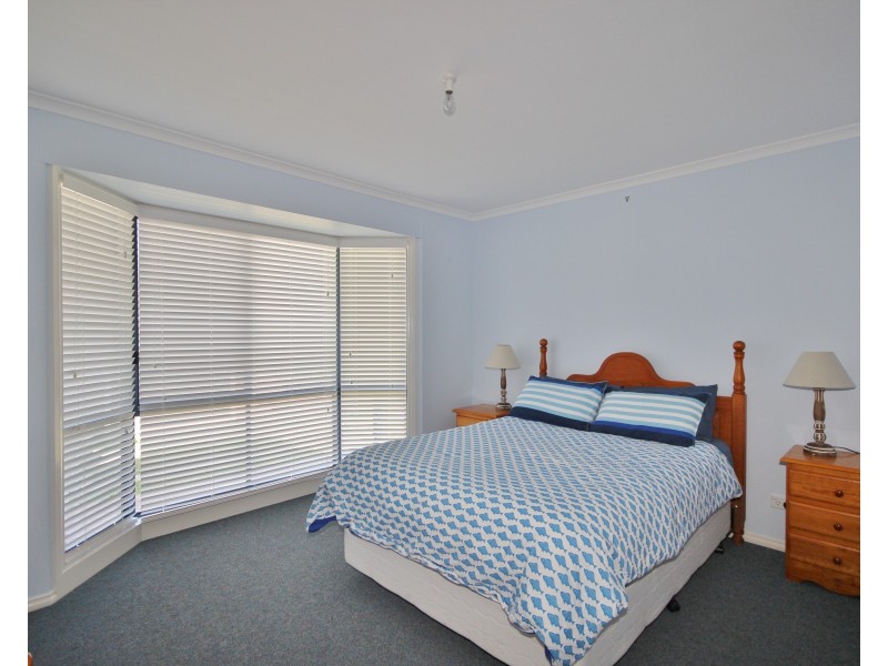 33 Lakeside Dr, Eden NSW 2551