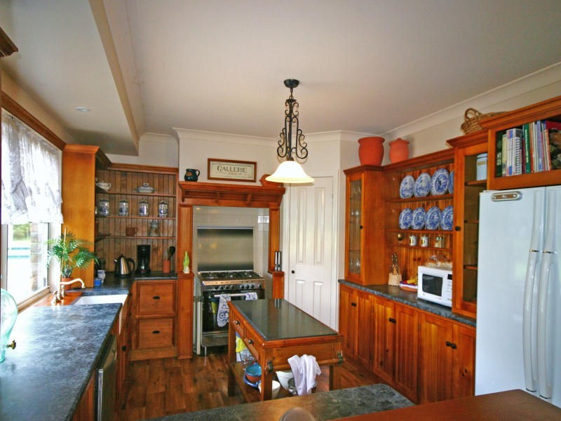 12 Avilka Place, Beerwah QLD 4519