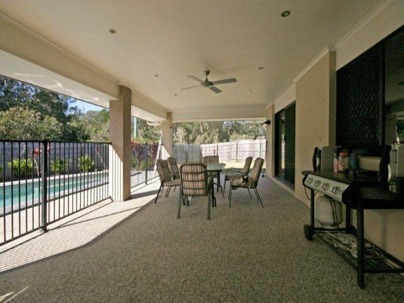 8 Layt Court, Landsborough QLD 4550
