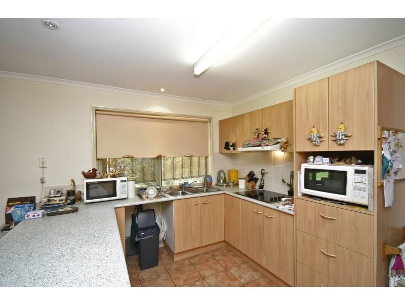 3 Beanland Drive, Glass House Mountains QLD 4518