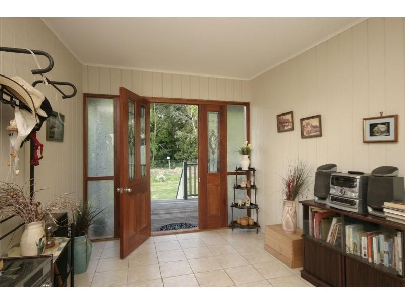 20 Jordana Place, Glass House Mountains QLD 4518