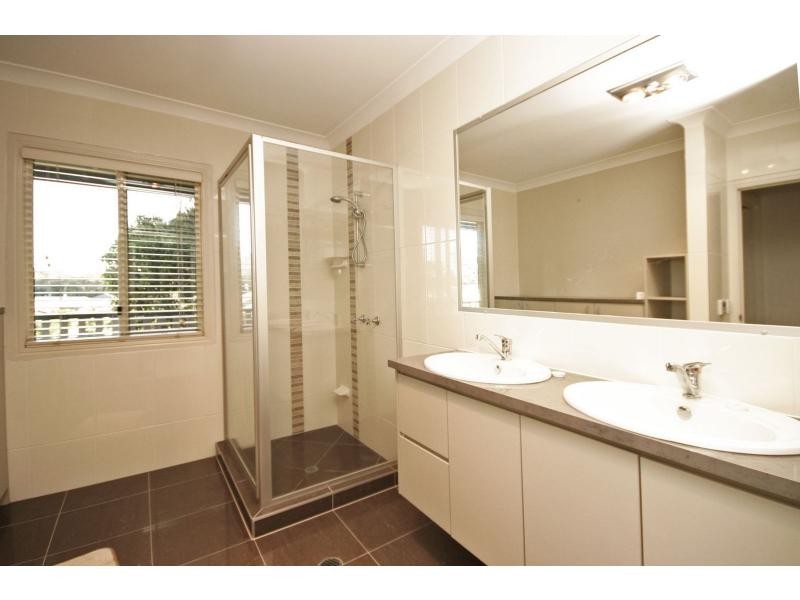 20 Jordana Place, Glass House Mountains QLD 4518