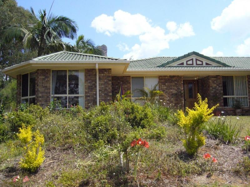 32 Gould Drive, Glass House Mountains QLD 4518