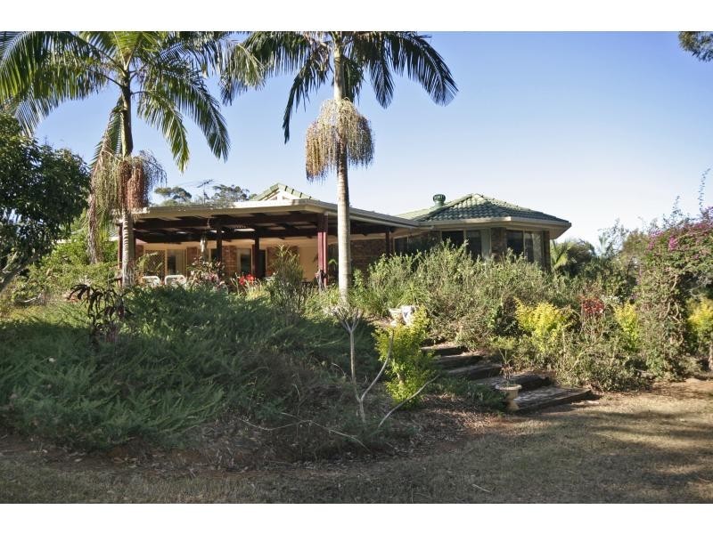 32 Gould Drive, Glass House Mountains QLD 4518