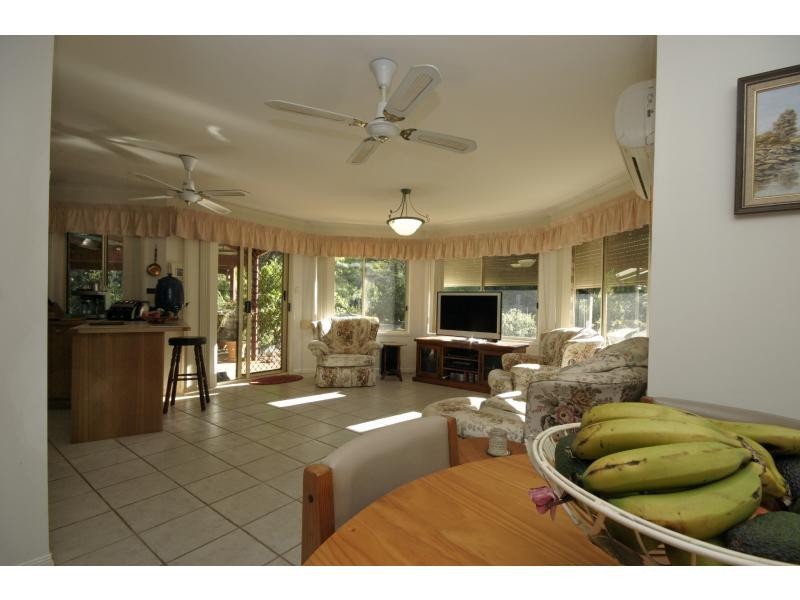 32 Gould Drive, Glass House Mountains QLD 4518